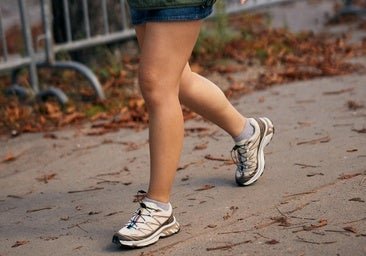 Zapatillas de moda: las modelos que están desbancando a las clásicas blancas