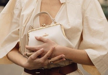 Los mejores bolsos de mano para ocasiones elegantes: tienen el tamaño perfecto