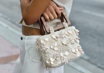 Estos son los bolsos de fiesta recién llegados a tienda con los que brillarás esta primavera