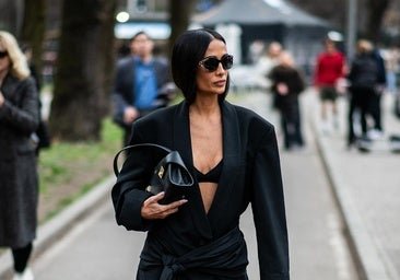 De los flecos a las borlas, el detalle en tendencia que arrasa en tus básicos y accesorios de primavera