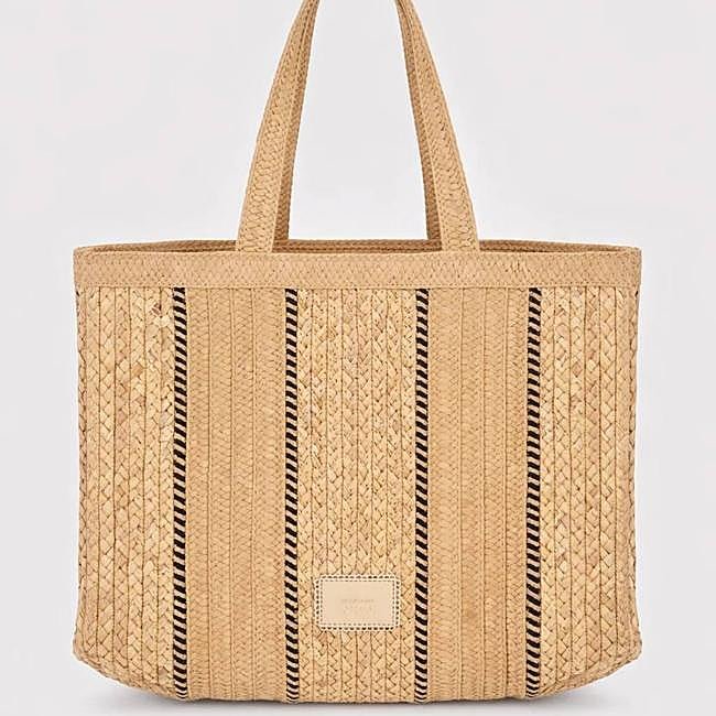 Shopper de rafia cuadrado (69€)