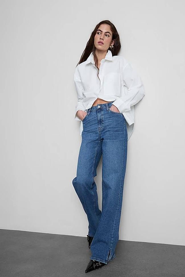 VVaqueros acampanados con costuras y talle medio (20€)