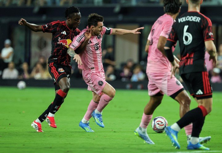 Messi ante NY Red Bull. EFE/EPA/CRISTOBAL HERRERA-ULASHKEVICH