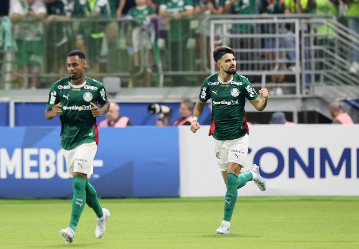 El festejo de José López (Reuters).