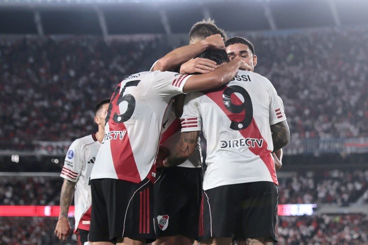 River consiguió un trabajado triunfo ante Boca (EFE/ Adan González).