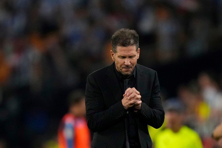 El Cholo se lamentó por el resultado en la final de la Copa del Rey (AP Photo).