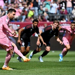 Video: el golazo y el penal que anotó Lionel Messi ante Colorado Rapids 