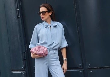 Un vestido étnico súper ponible y otros básicos que recomienda Nieves Álvarez para un armario cápsula de verano