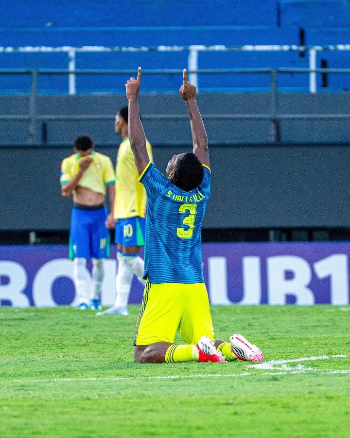 El festejo de Colombia ante Brasil (prensa selección cafetera).