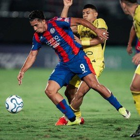 San Lorenzo falló mucho, se salvó en el final y empató