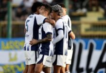 Tevez, dolido, no fue a la conferencia de prensa