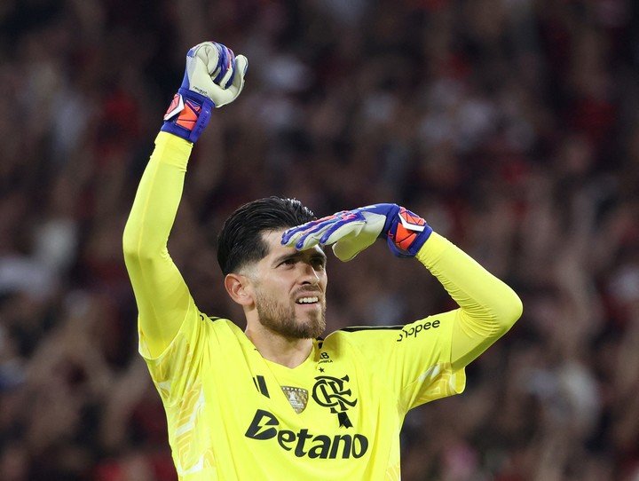 Agustín Rossi festeja el gol de Giorgian de Arrascaeta (Reuters). 