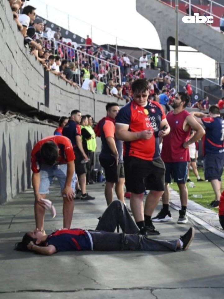 Caos en el clásico de Paraguay. (Foto: ABC digital)