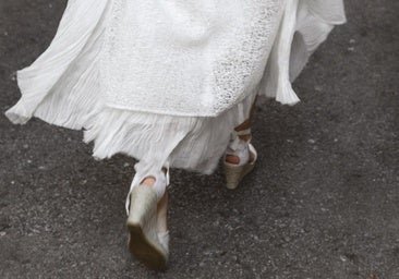 Estas alpargatas para novias son los segundos zapatos más cómodos y elegantes