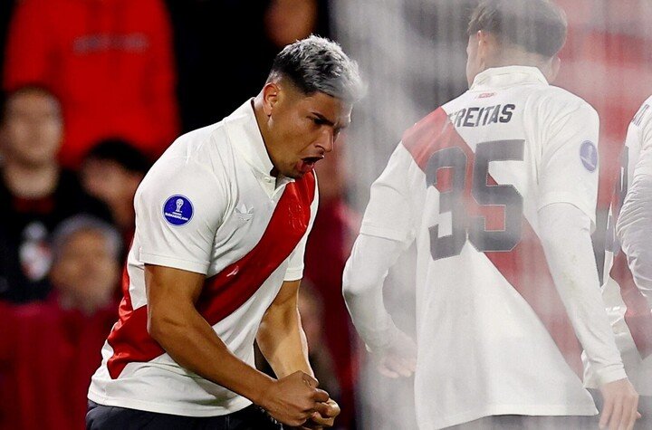 Salas erró un penal y metió un gol. Está en deuda (REUTERS / Agustín Marcarian).