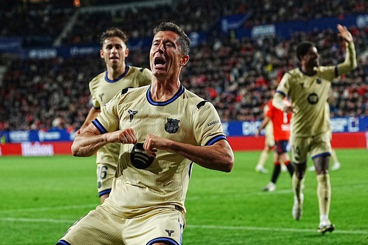 Lewandowski en la victoria ante Osasuna (AP Photo/Miguel Oses)