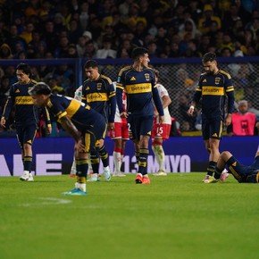 Qué hizo Boca desde que Huracán se quedó con nueve jugadores: 15 centros y poco peligro