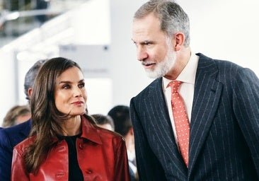 La cita secreta de Felipe y Letizia en un teatro de Madrid: por qué el Rey dice sí a los planes cero divertidos de la Reina