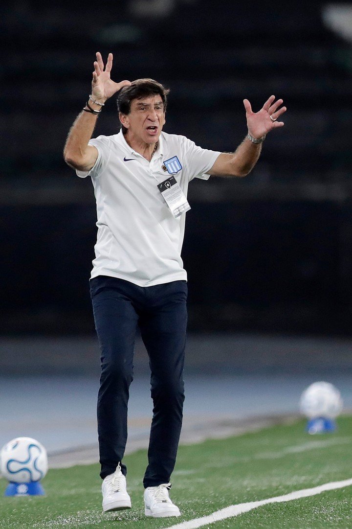 El DT de Racing habló de los errores de su equipo (AP Photo/Bruna Prado).