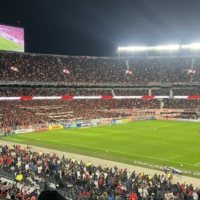 Decepción Monumental: estadio al 70%, fallo dividido con Coudet y silbidos a un campeón del mundo