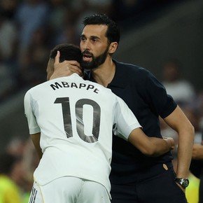 Gol de Mbappé y un especial abrazo con Arbeloa para el triunfo del Real Madrid en el último partido de la temporada