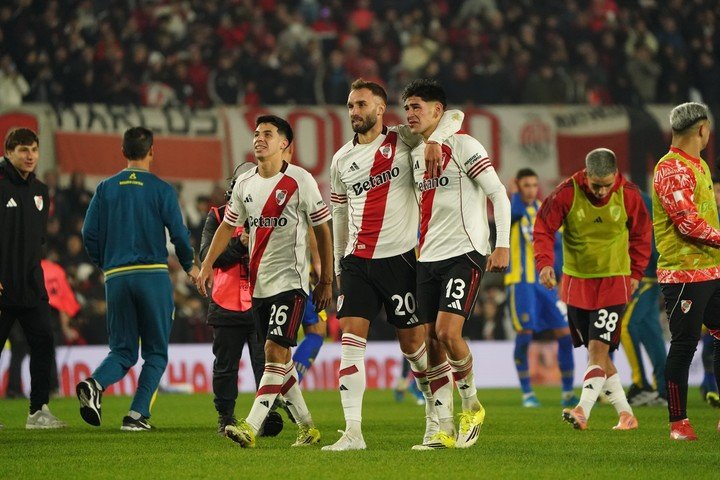 El festejo de River con la gente (Fotos Emmanuel Fernández).