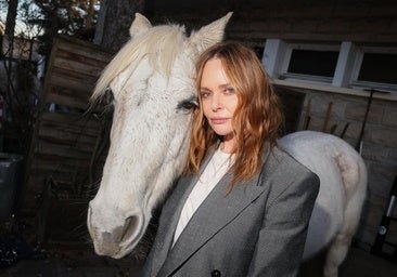 Cómo Stella McCartney dejó de ser «la hija de» para convertirse en una de las diseñadoras más influyentes del lujo sostenible