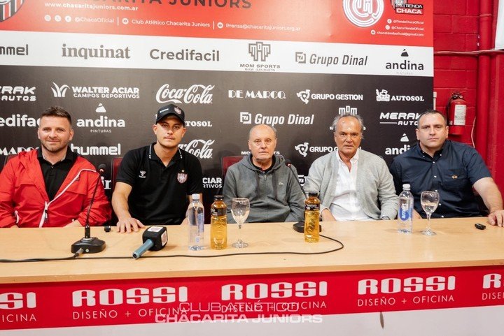 La CD de Chaca en la presentación de Módolo, el anterior entrenador.
