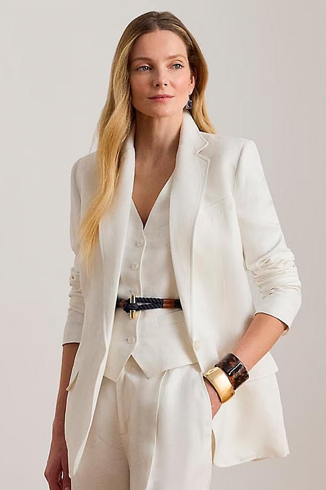 Blazer blanca de lino de Ralph Lauren.