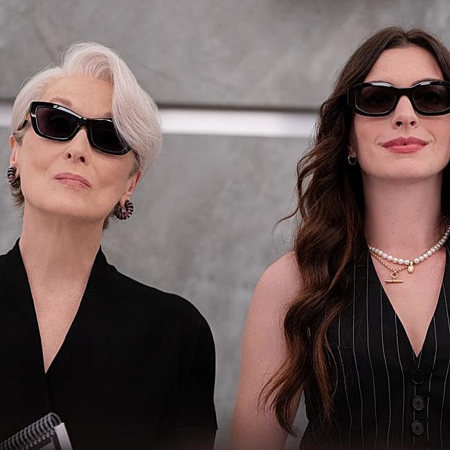 Meryl Streep y Anne Hathaway en una imagen de El diablo viste de Prada 2, que llega a los cines hoy.
