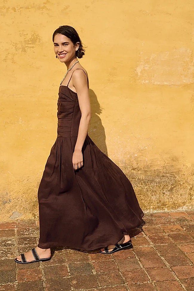 Vestido marrón de eseOese (149,99 euros)