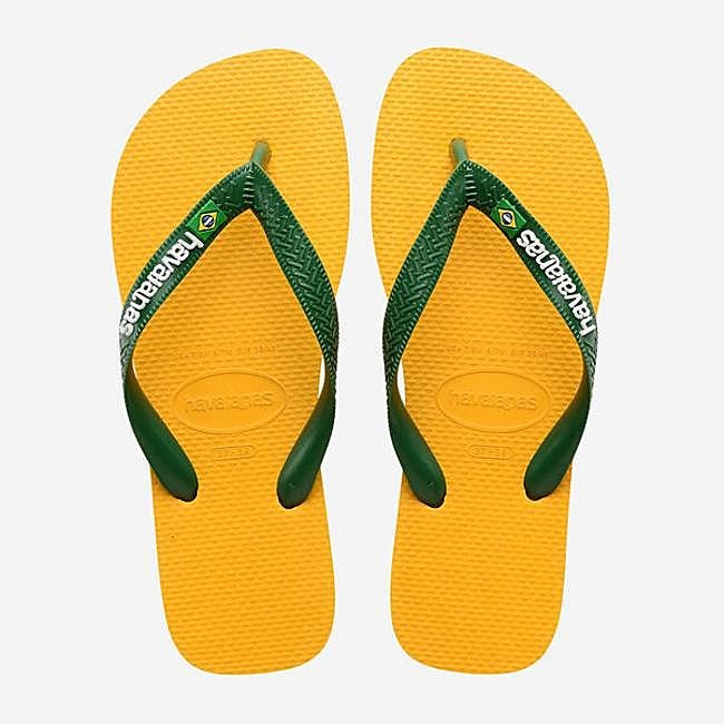 Sandalias tipo flip-flop en amarillo y verde de Havaianas, 29,99 euros.