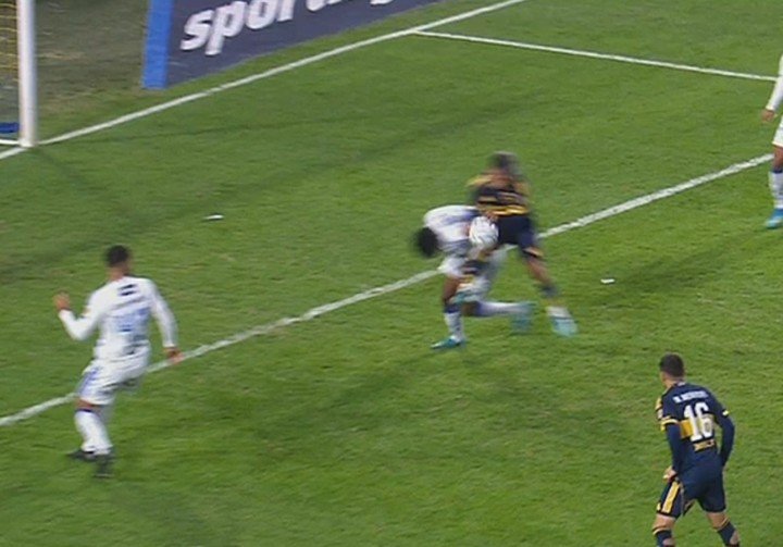 La mano que le cobran a Boca. 