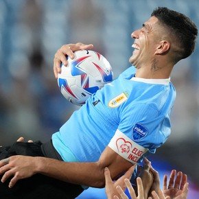 Atención Uruguay: la chance de que Luis Suárez juegue el Mundial
