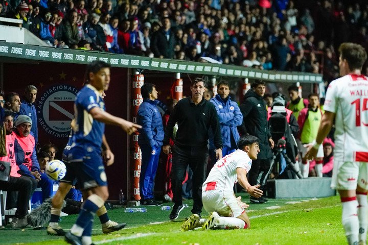 Nico Diez en pleno partido.