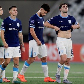En una noche para el olvido, Racing volvió a fallar y quedó muy complicado en la Sudamericana