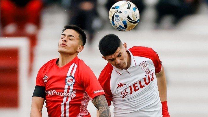 Argentinos recibirá a Huracán en La Paternal.
