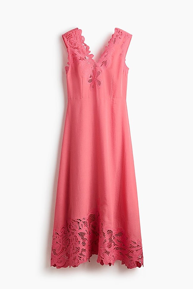 Vestido con bordados de H&M (109 euros)