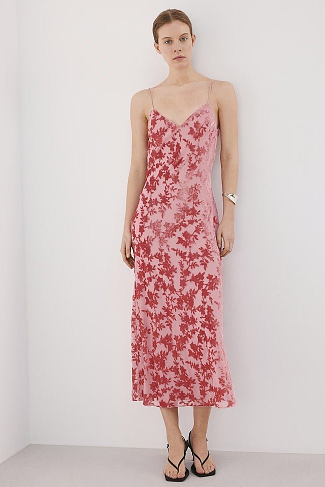 Vestido rosa de Mango (69,99 euros)