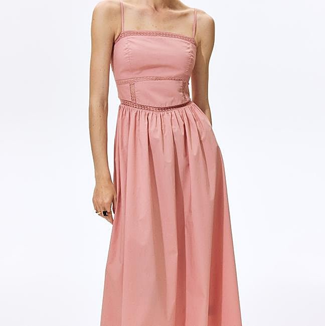 Vestido rosa empolvado de H&M, 24,99 euros.