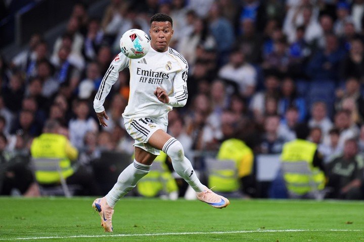 Mbappé contó que Arbeloa "me dijo que soy el cuarto delantero" (AP Photo/Manu Fernandez).
