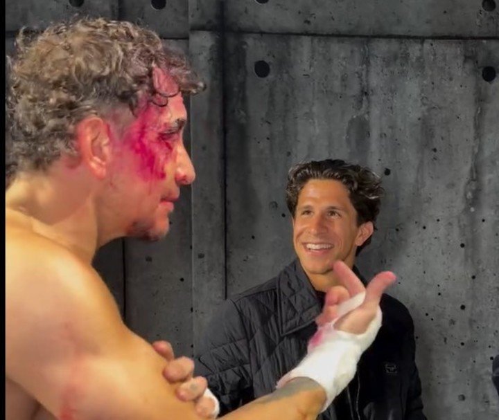 Giuliano Simeone con el actor Nico Vázquez en el teatro: fue a ver Rocky.