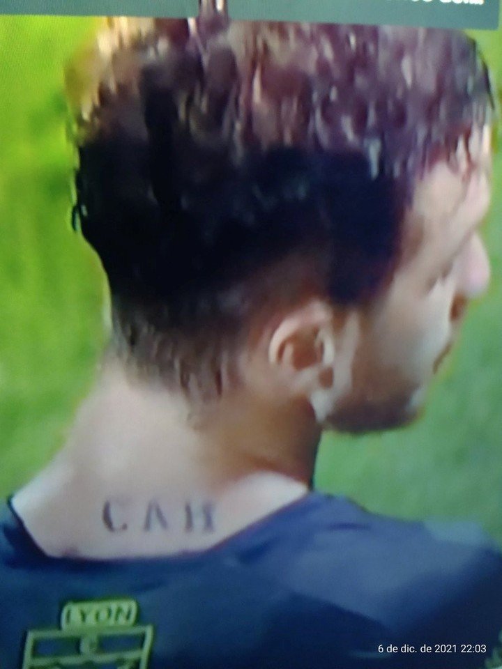 Tomás Molina, verdugo de Huracán, tiene un tatuaje del Globo (Por Siempre Globo).