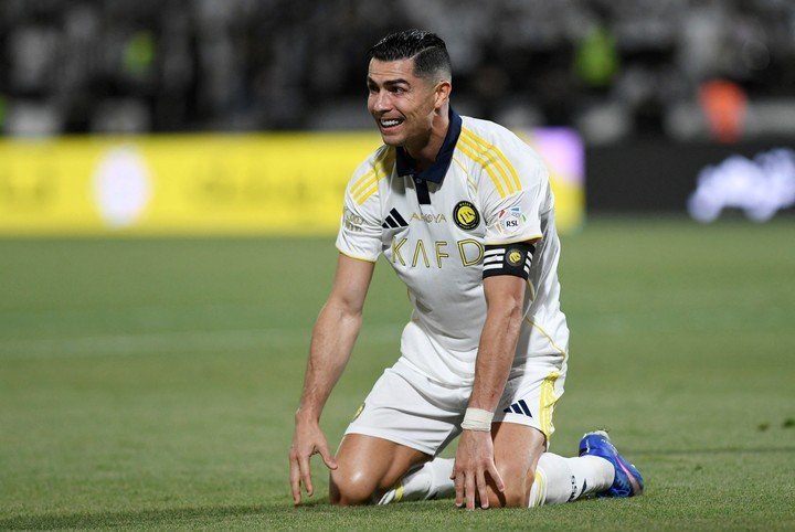 Cristiano en el partido ante Al Shabab. (REUTERS)