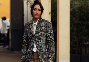 Adiós azules: el khaki es el nuevo color favorito de tus vaqueros de primavera (y favorece a todas)