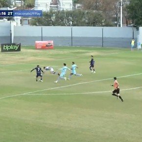 Video: el insólito gol errado en el Ascenso