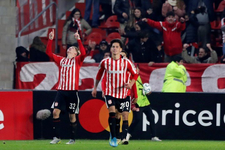  Mikel Amondarain festeja el gol (EFE). 