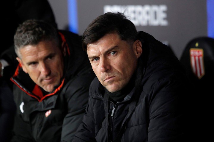 El entrenador de Estudiantes, Alexander Medina (EFE).