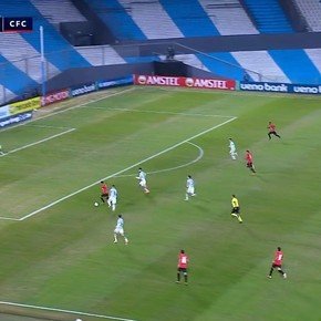 Video: antes del minuto de partido, Caracas durmió a Racing en Avellaneda