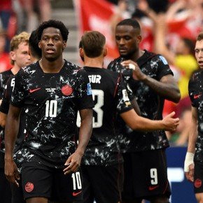Canadá, histórico: goleó 6-0 a un Qatar con dos expulsados y está prácticamete en los 16avos